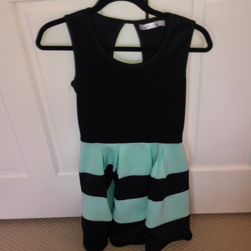 black and mint dress